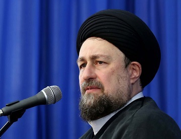 سید حسن خمینی: عزت گاهی با جنگ به دست می‌آید و گاهی پای میز مذاکره