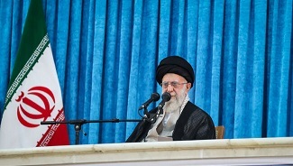 انقلاب ایران دنیای غرب را غافلگیر کرد/جمهوری اسلامی در مقابل‌ همه توطئه‌هاطاقت آورد