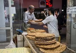 وضعیت عادی تولید و توزیع نان در کشور/ مردم از خرید اضافی اجتناب کنند