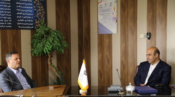 انعقاد قرارداد ساخت مزرعه خورشیدی ۵۰۰ مگاواتی در استان زنجان