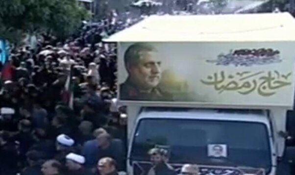 وداع باشکوه مردم کرمانشاه با حاج رمضان