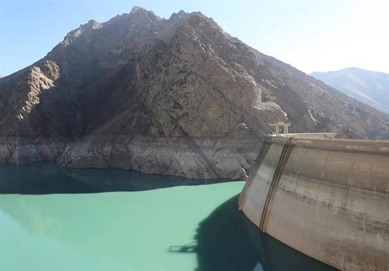 کل آب موجود در سدهای پنجگانه تهران ۲۰ درصد است