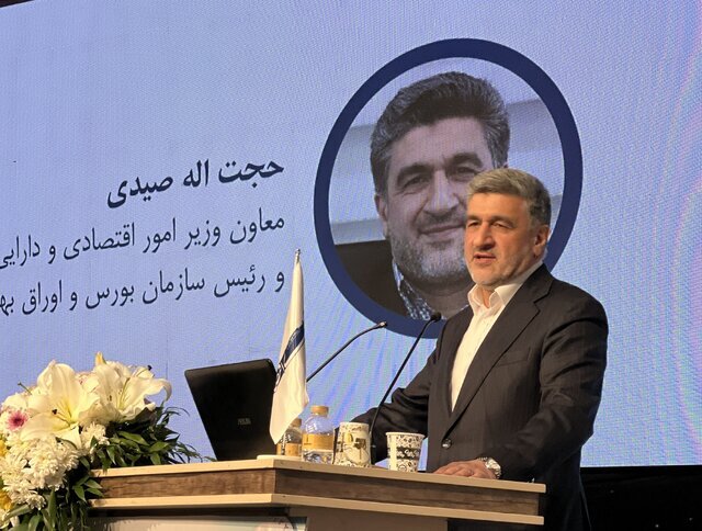 نباید خرید و فروش سهام عدالت آسیبی به سهامداران وارد کند