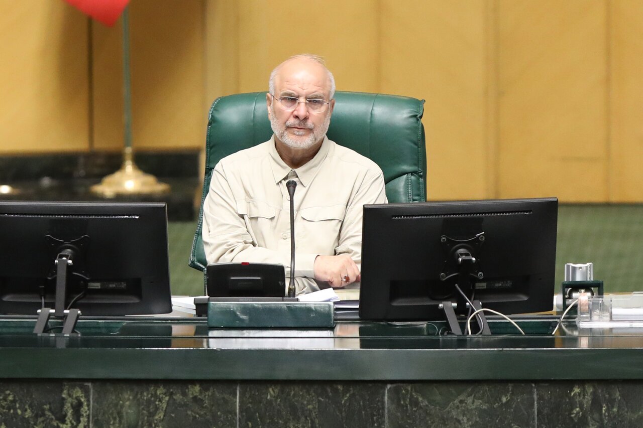 ملت ایران بر سر جزایر سه گانه کوچکترین مماشاتی نمی‌کند