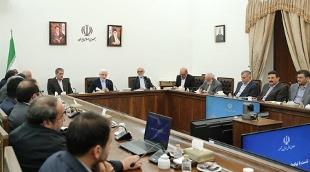 عارف: دولت و نهادهای عمومی یک هدف مشترک دارند