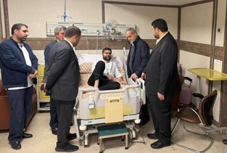 عیادت رئیس‌جمهور پزشکیان از سقاب اصفهانی