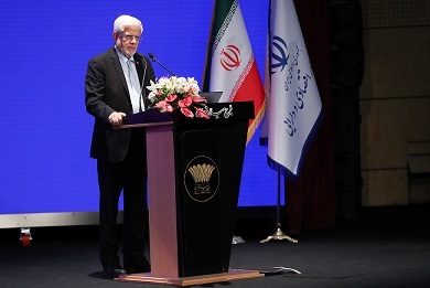 آسیب‌شناسی درباره عملکرد صنعت بیمه انجام شود/ بازنگری در قوانین بیمه نیاز است