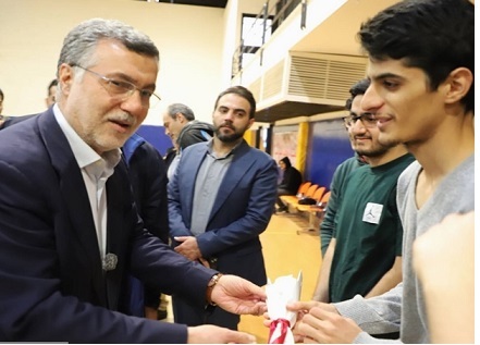 تاکید دکتر ظفرقندی بر بهبود شرایط رفاهی و آموزشی دانشجویان