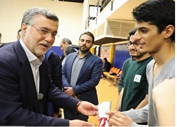 تاکید دکتر ظفرقندی بر بهبود شرایط رفاهی و آموزشی دانشجویان