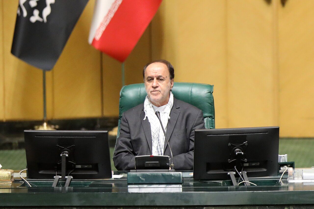 حاجی‌بابایی: تنها راه نجات کشور، بسیجی‌عمل‌کردن است