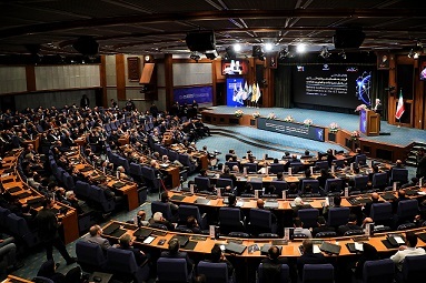 عارف: آینده ایران در گرو اقتصاد دیجیتال است